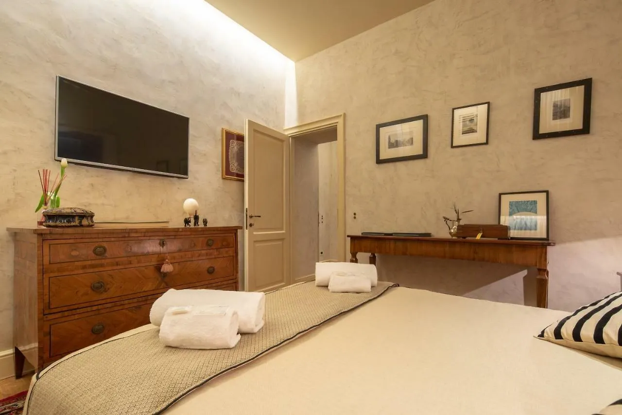 Serragli Apartment Florence
